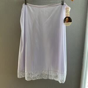 NWT Vintage Olga Large Light Purple Nylon Half Slip Lace Detail